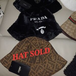 🔥🎁 VARIETY OF BUCKET AND BALLCAPS 🌞💖